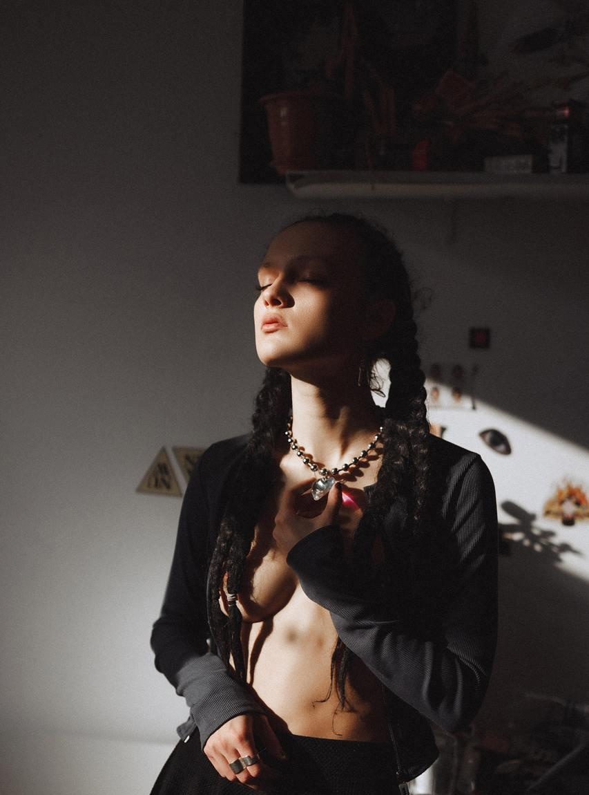 Надежда привлекальеная девушка из Моспино цена от 6000 руб