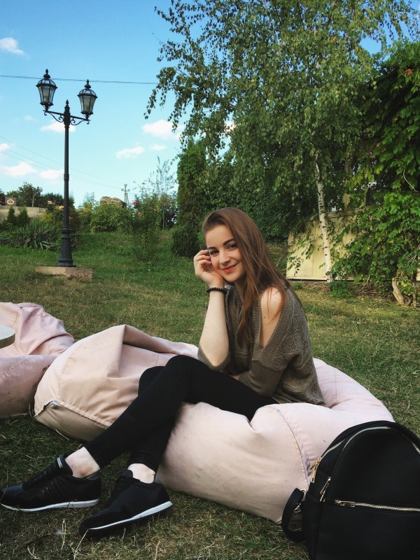 Олька привлекательная девушка из Моспино цена от 3500 руб