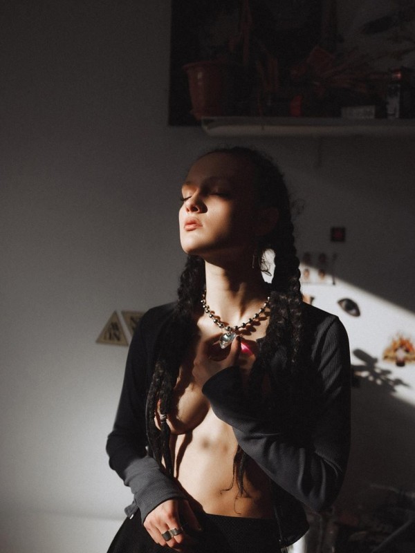 Надежда привлекательная девушка из Моспино цена от 6000 руб